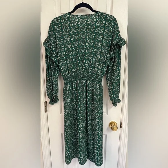 ‼️SOLD‼️NWOT Max Studio Long Sleeve Green Floral Midi Dress With Ruffle Details - Picture 5 of 9